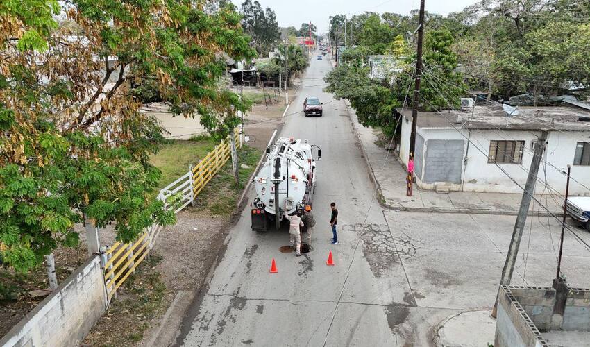 Trabajos de drenaje con camión vactor