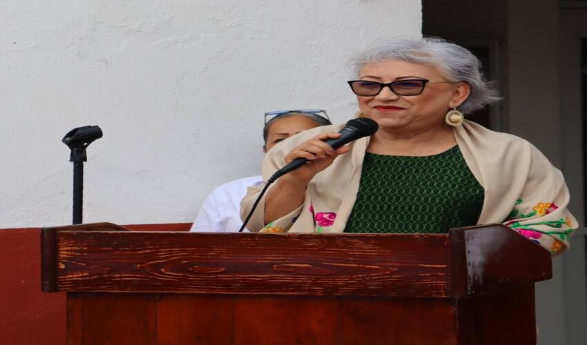 Ceremonia solemne de izamiento de bandera en honor al Ejército Mexicano