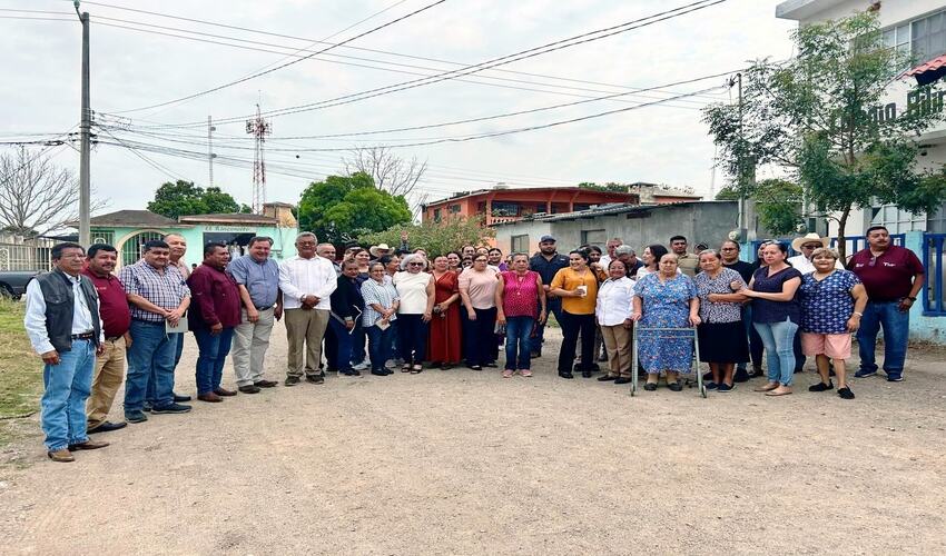 El Gobierno Municipal 2024-2027 da banderazo de inicio a la pavimentación de la calle Divina Providencia en la Colonia Centro