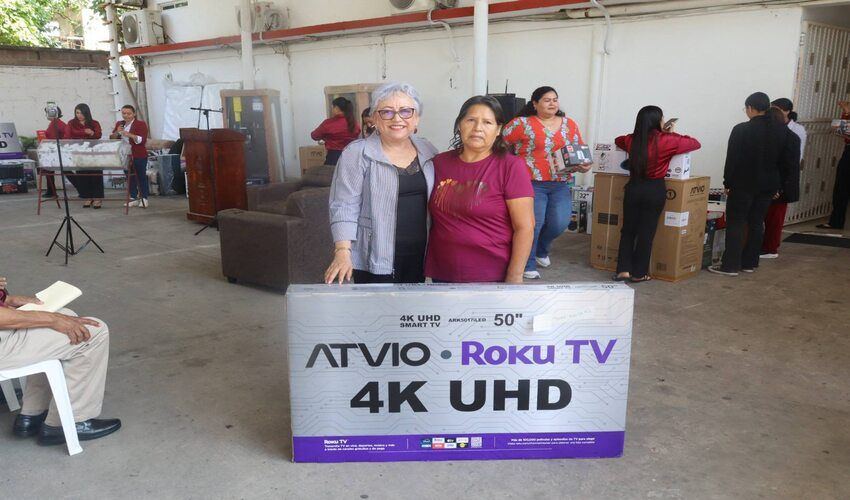 Realizan con éxito rifa de electrodomésticos para contribuyentes cumplidos en Aldama