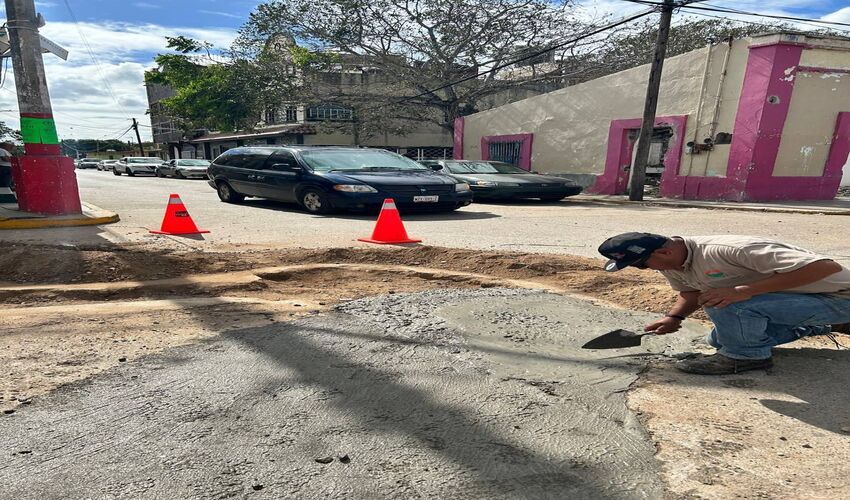 Trabajas de COMAPA bajo la gestión de la presidenta Mimí Sosa